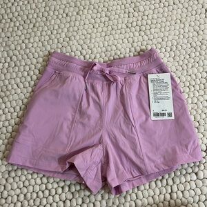 Lululemon dance studio HR short 3.5” Lined